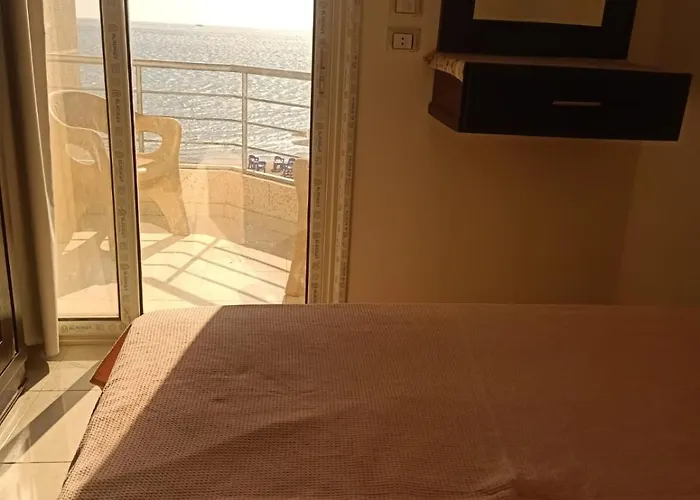 كازابلانكا بيتش الاحياء *